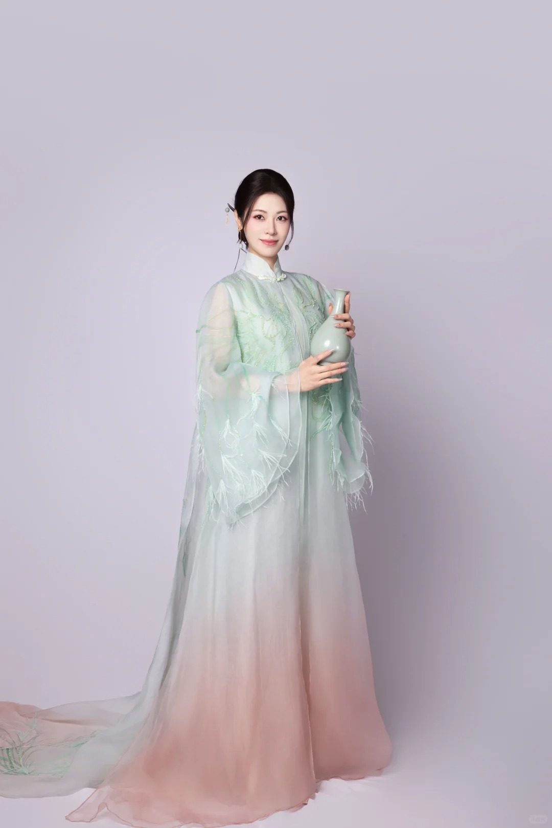 李允儿河南春晚《瓷魂》