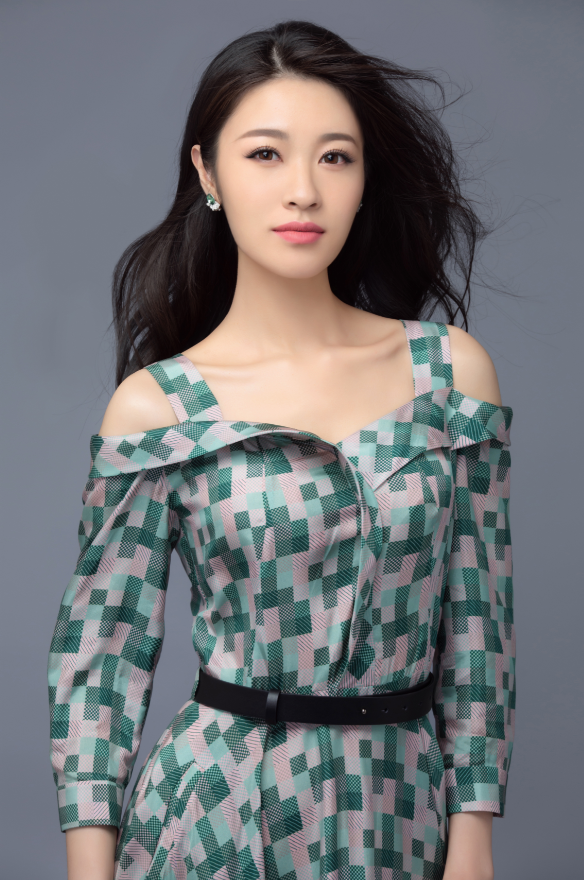 歌手李允儿,青年女高音歌唱家李允儿